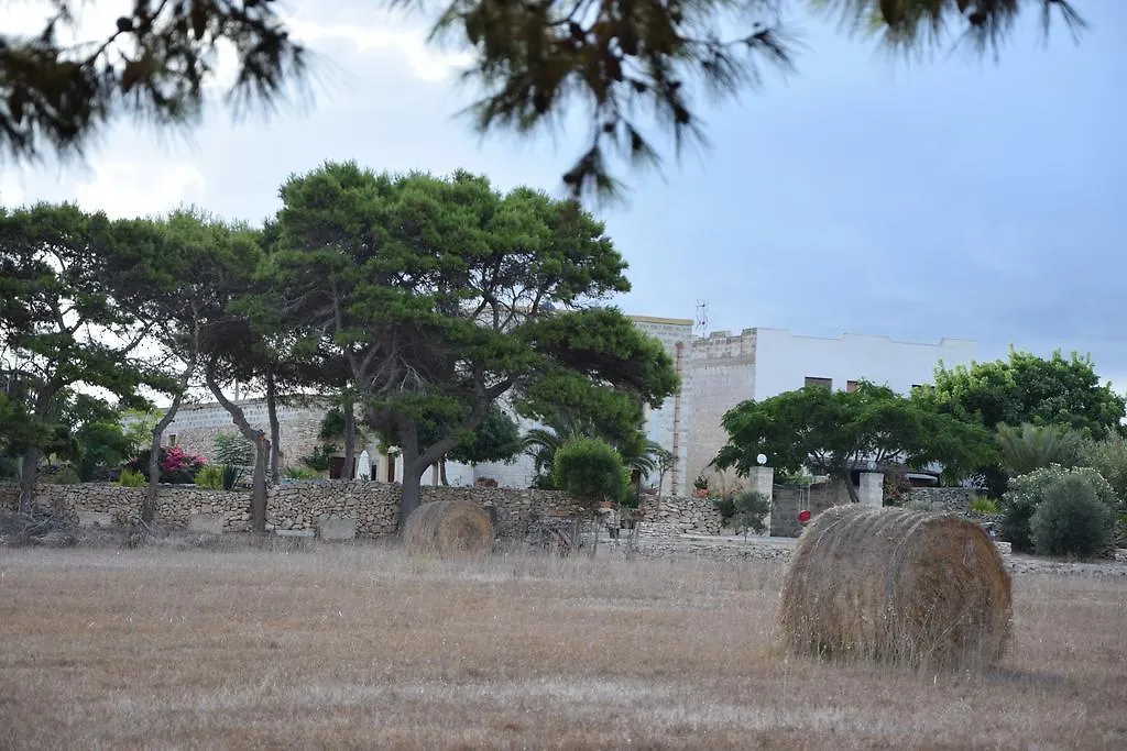 度假居 Appartamenti La Pinetina Di 法维尼亚纳
